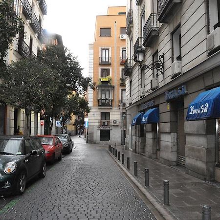 Hostal Los Arcos Madrid Exterior foto
