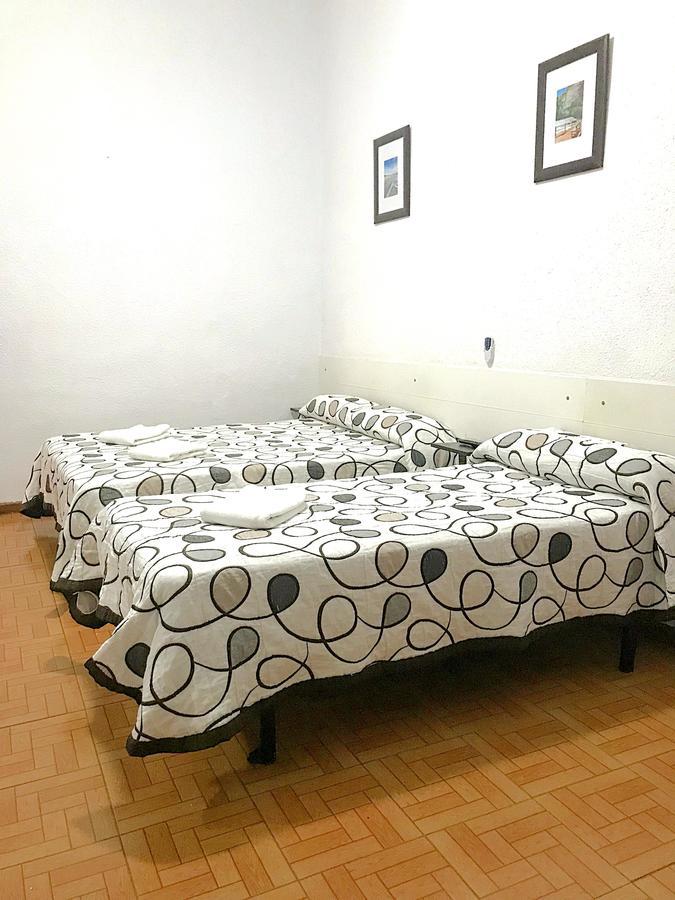 Hostal Los Arcos Madrid Exterior foto