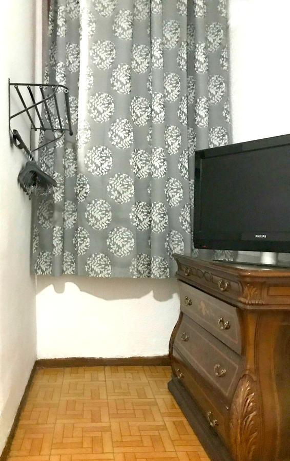 Hostal Los Arcos Madrid Exterior foto