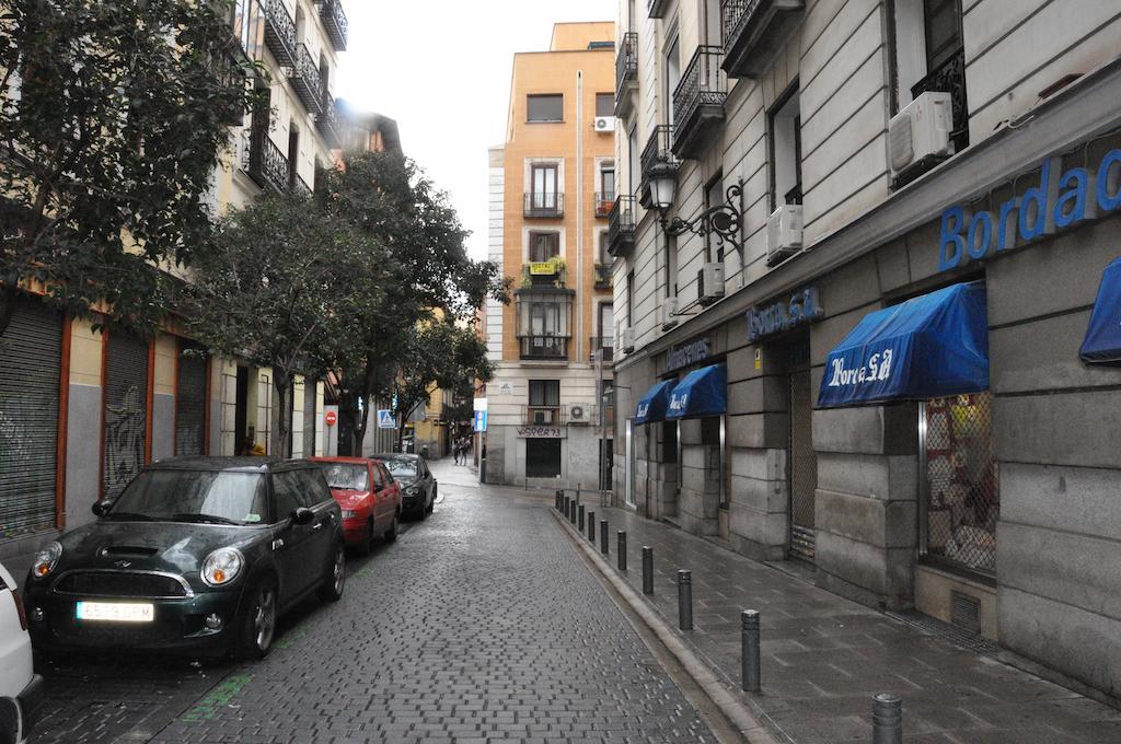 Hostal Los Arcos Madrid Exterior foto